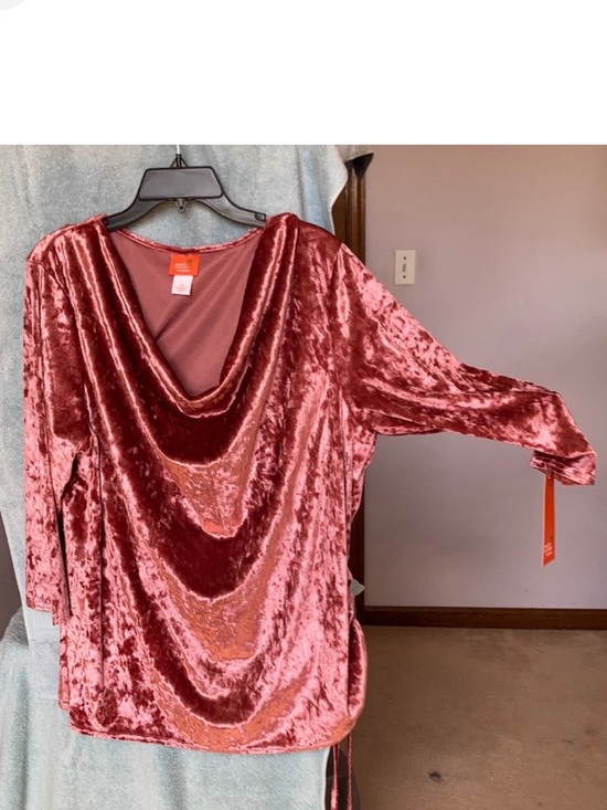hearts of palm Tops - Hearts of Palm duller pink velvet like top with stretch 2X